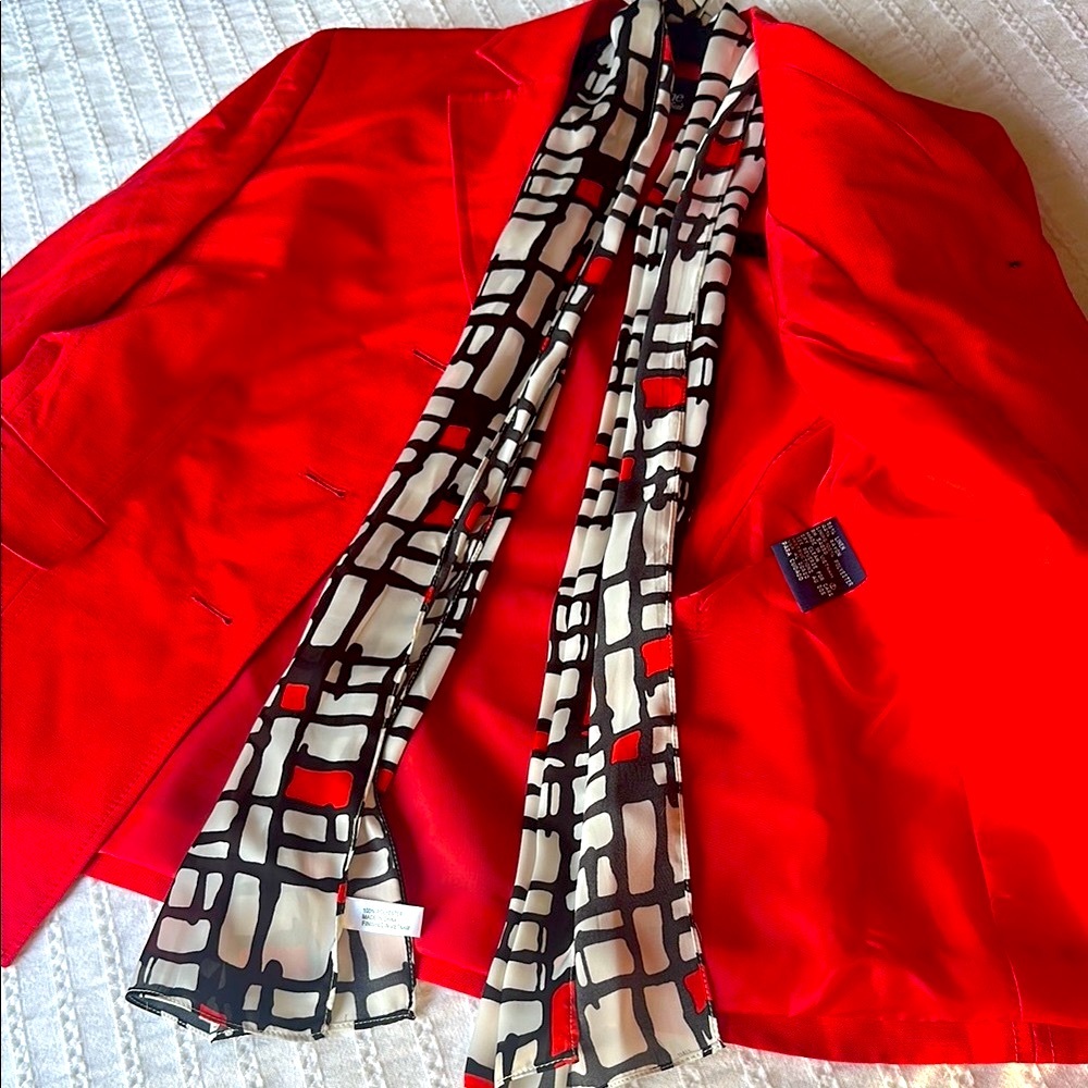 Evan Picone Vibrant Red Blazer with Black Accents 6P